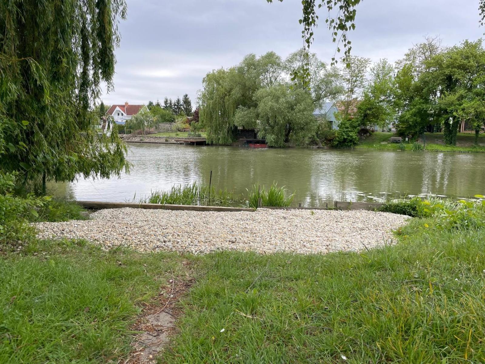 Chata Donau Jahodná Zewnętrze zdjęcie